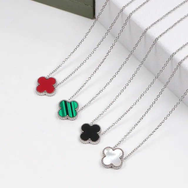 Multicolor Gold Clover-Shaped Pendant Setting Necklace 16