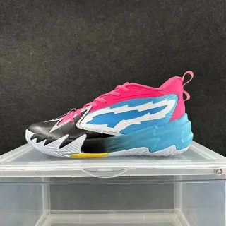 حذاء رياضي متعدد الألوان بألواح و midsole سميك