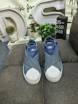 Navy and White Textured Slip-On Lifestyle Sneakers 10