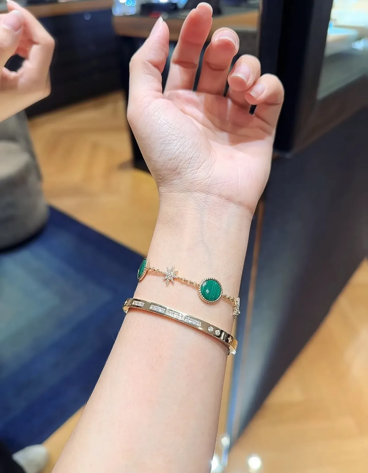 Navy Gold Chain Oval Green Stone Accents Bracelet 3
