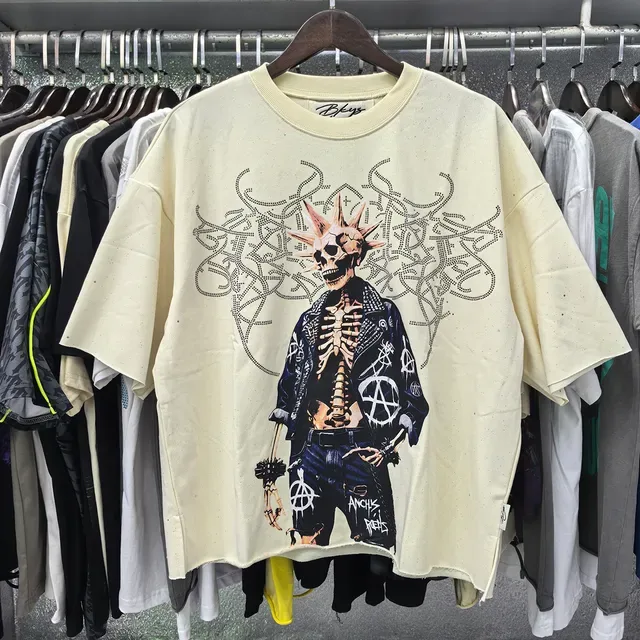 Oversized Graphic-Print Speckled Black T-Shirt 10