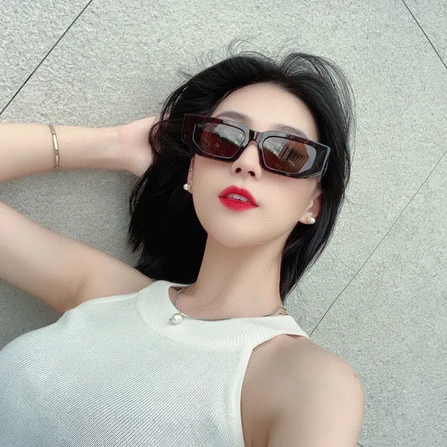 Oversized Rectangular Black Frame Red Lens Sunglasses 5