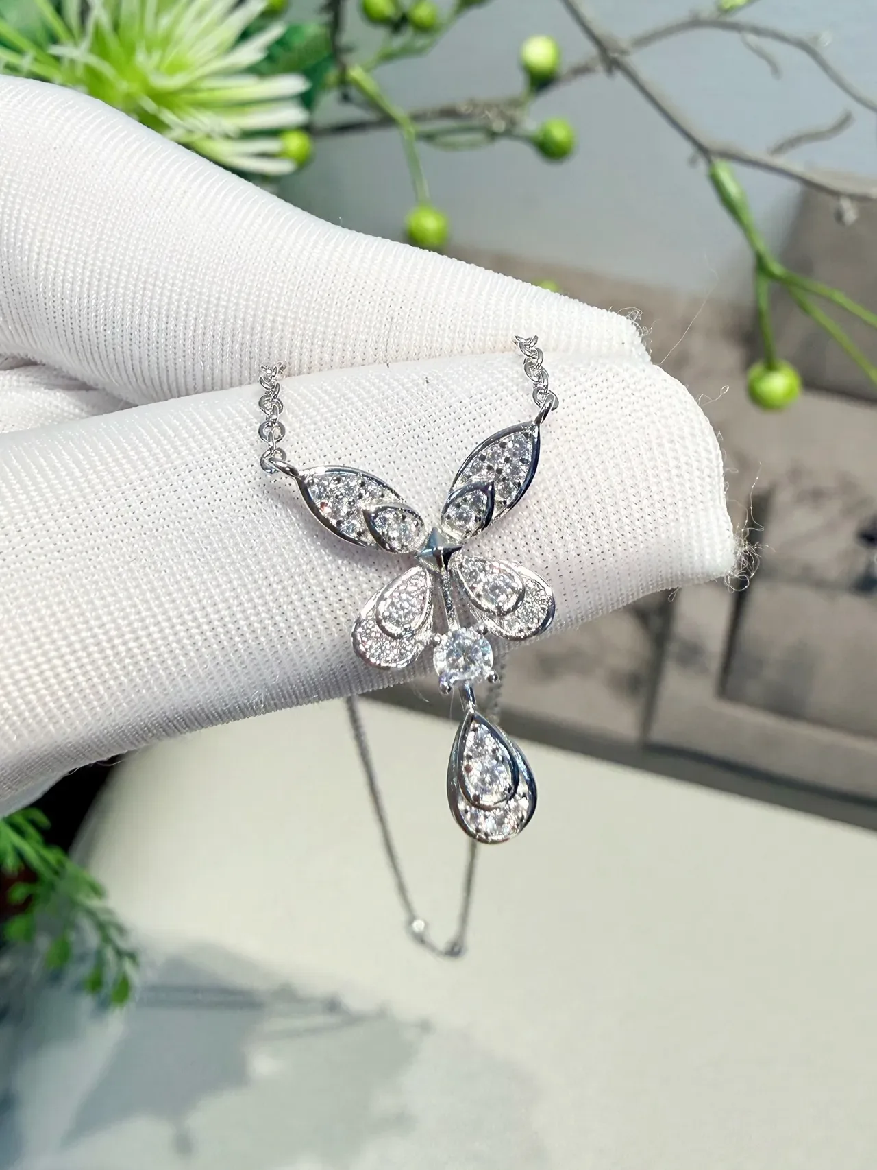 Pavé-Set Floral Teardrop Pendant Necklace 5