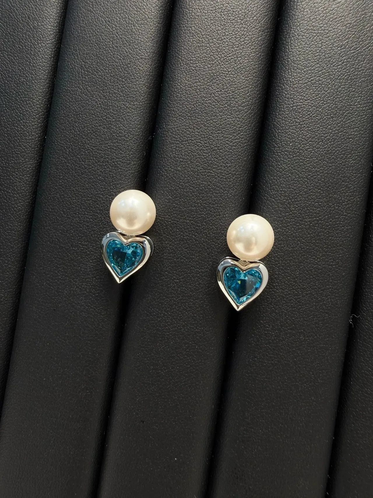 Pearl and Blue Heart Gemstone Stud Earrings 7