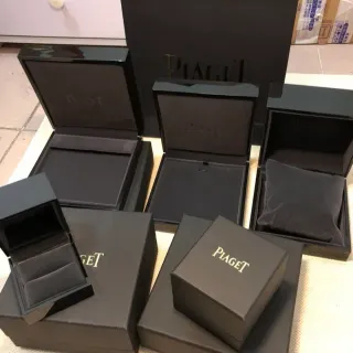 Piaget Black Gold Lacquered Exterior Foil Branding Ring
