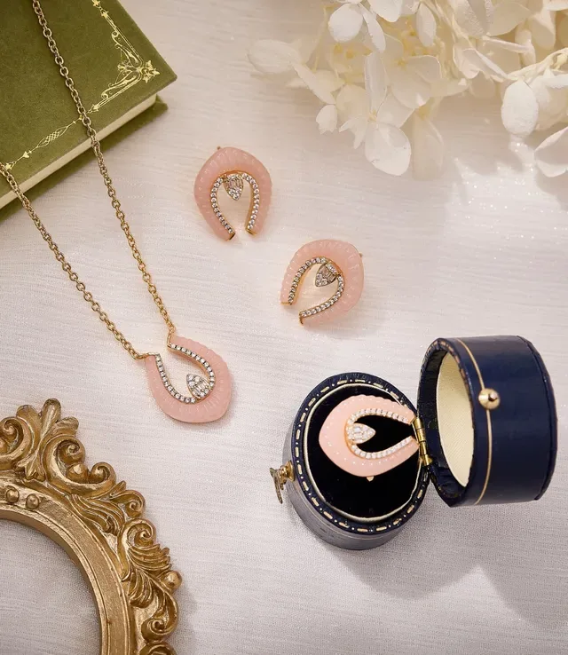 Pink Enamel Horseshoe Pavé-Diamond Gold-Tone Ring 6