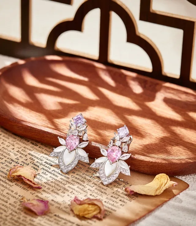 Pink White Floral Motif Drop Earring Earrings 2