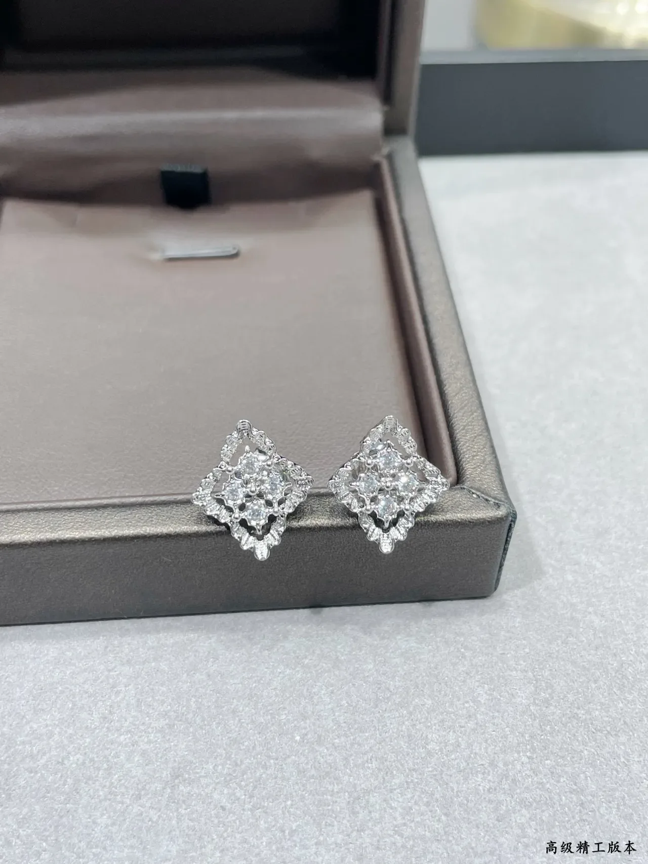 Quatrefoil Filigree Diamond Cluster Stud Earrings 5