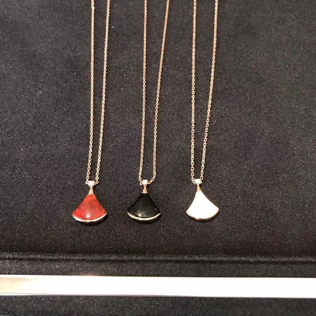 Red Black Fan-Shaped Pendant Enamel Inlay Necklace 13