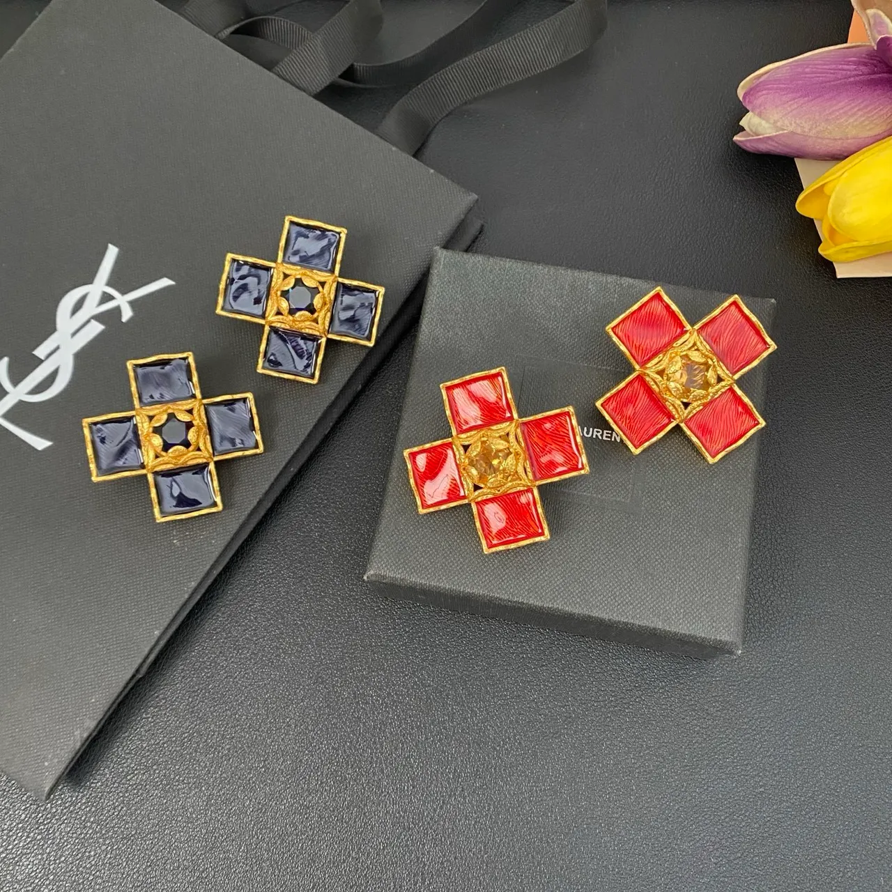 Red Blue Cross-Shaped Enamel-Inlaid Brooch 10