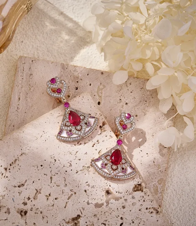 Red Gold Fan-Shaped Drop Heart-Motif Clip Earrings 6