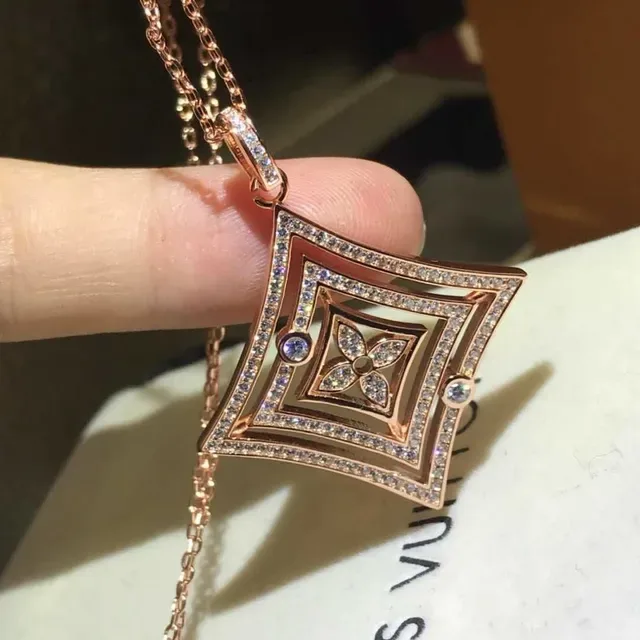 Red Gold Geometric Layered Square Pendant Pavé-Set Stones Necklace 3