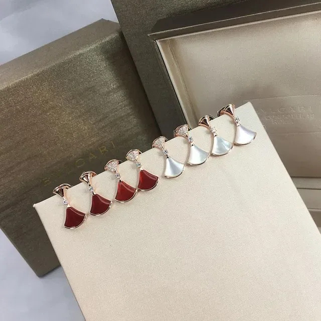Red White Fan-Shaped Pendant Pavé Crystal Top Earrings 3