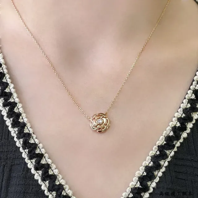 Rose Gold Floral Pendant Necklace 8