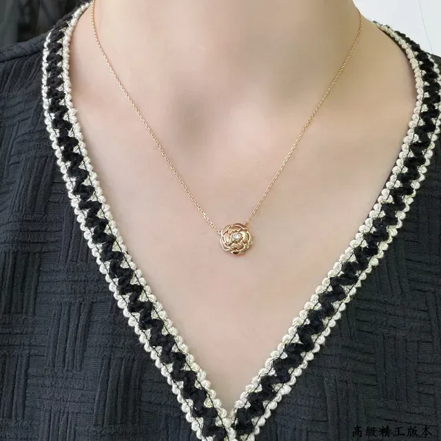 Rose Gold Floral Pendant Necklace 9