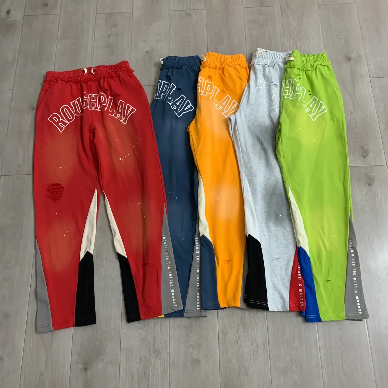 Roughplay Distressed Color-Blocked Sweatpants 17