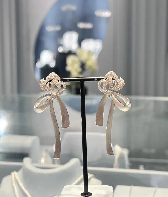 Silver Blue Bow-Shaped Crystal-Embellished Earrings 8