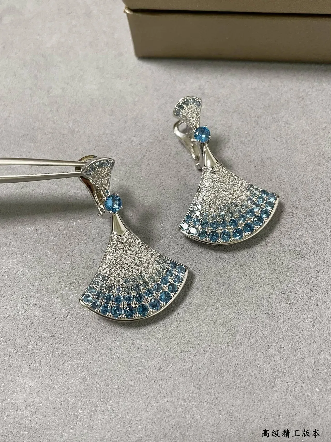 Silver Blue Fan-Shaped Pavé-Set Necklace 6