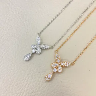 Colar de Prata e Ouro com Motivo de Borboleta Pavé-Set de Pedras Translucidas