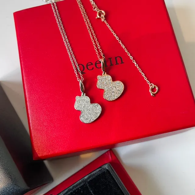 Silver Gold Gourd-Shaped Pavé-Set Necklace 3