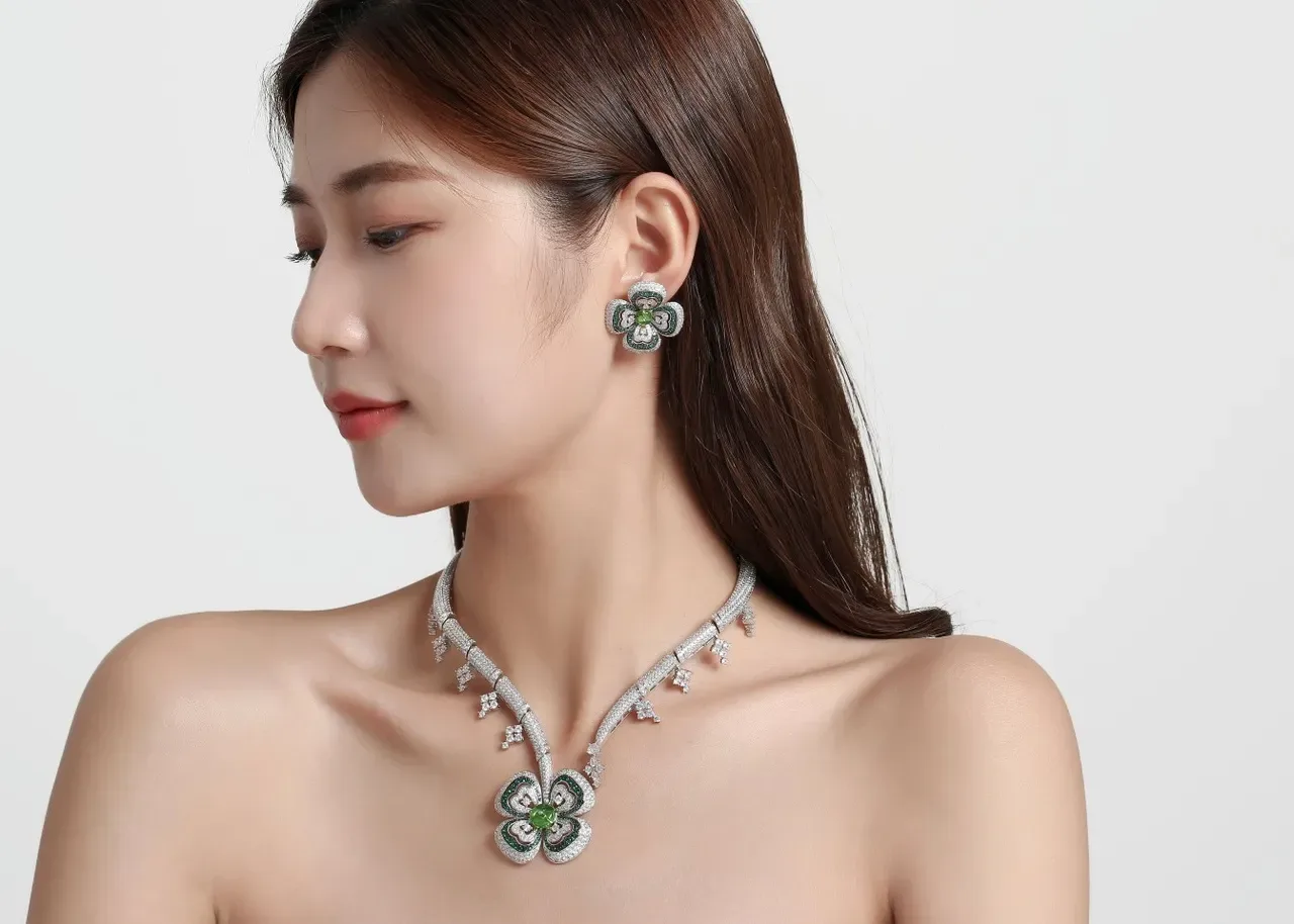 Silver Green Pavé-Set Floral Pendant Necklace 2