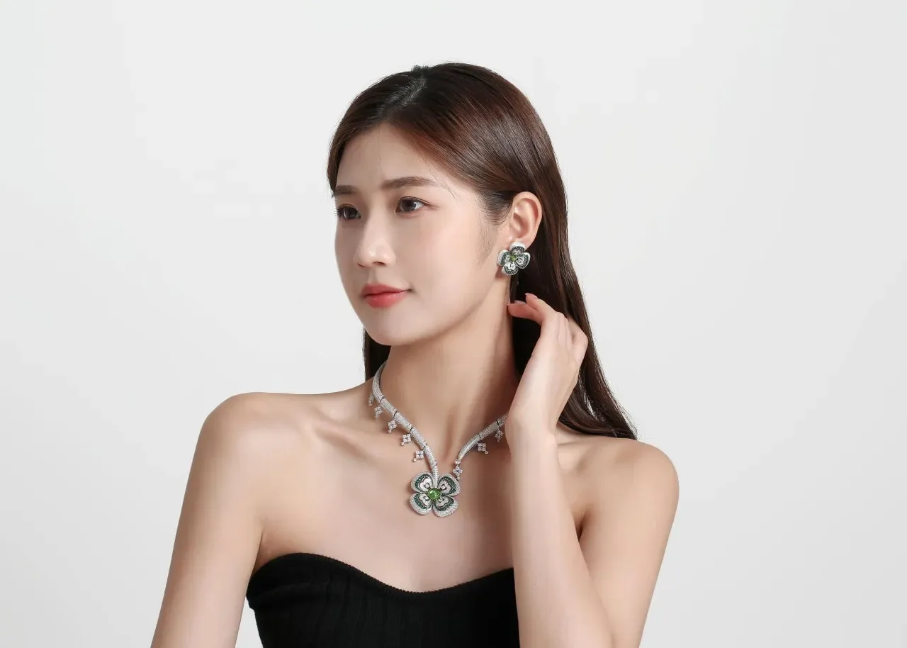 Silver Green Pavé-Set Floral Pendant Necklace 3