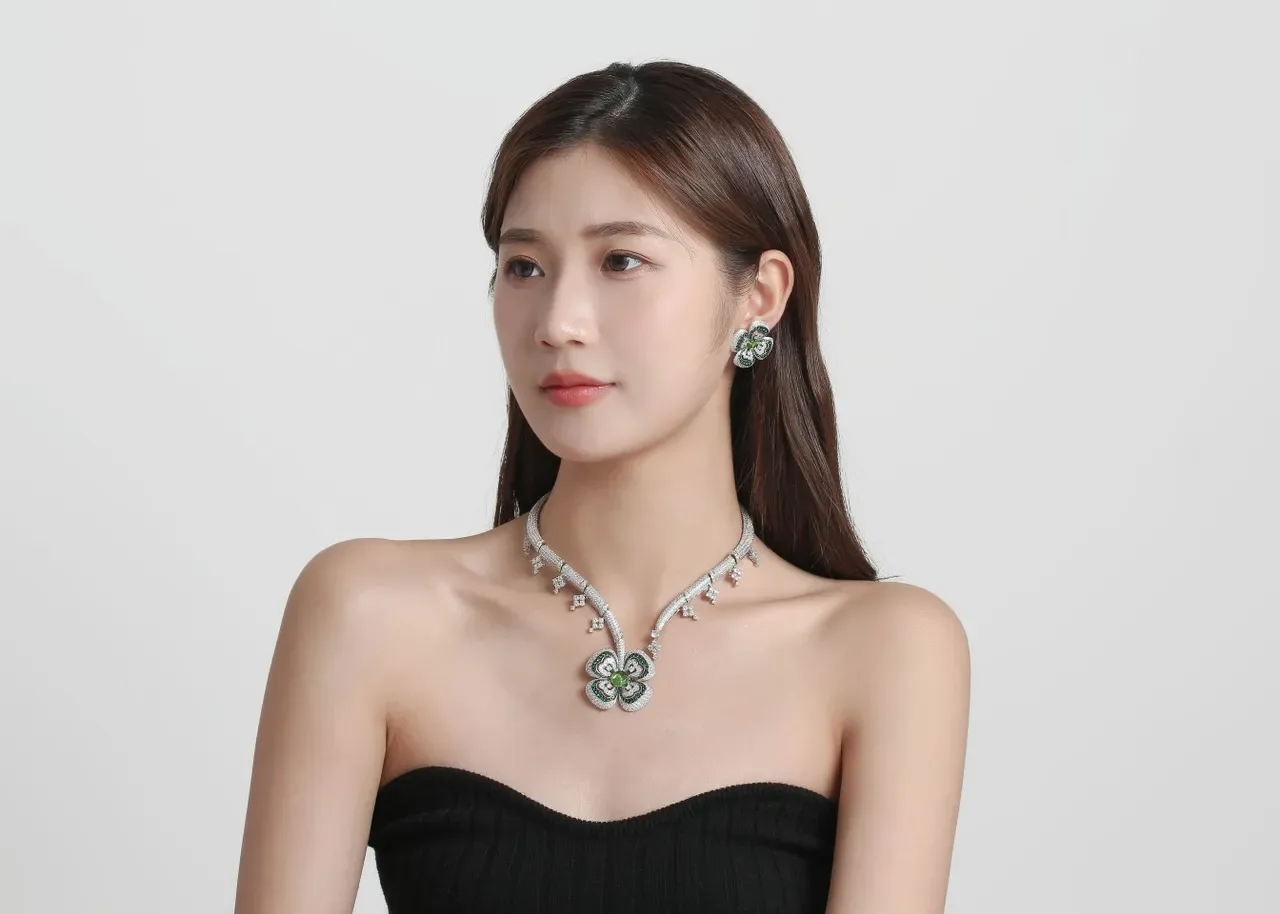Silver Green Pavé-Set Floral Pendant Necklace 4