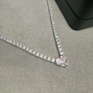 Collar de cadena tenis plata rosa pavé-set con pendiente central en forma de corazón