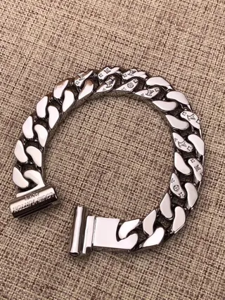 Silver-Tone and White Inlaid Curb Link Bracelet 9