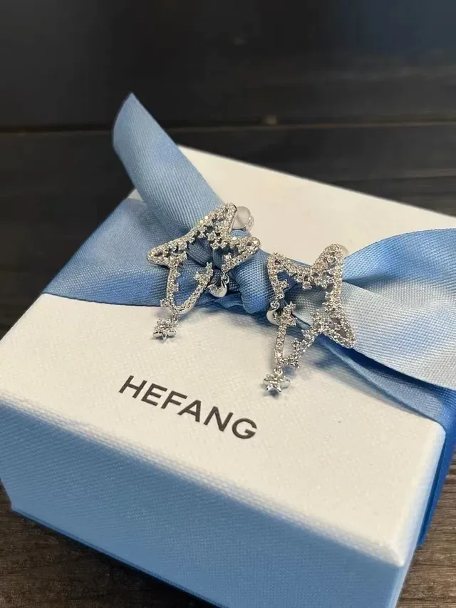 Silver Transparent Star-Shaped Pavé Crystal Earrings 5
