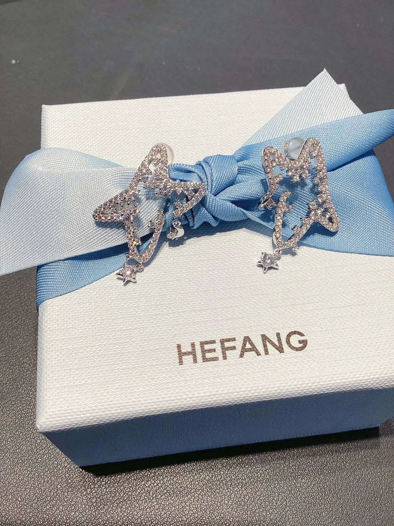 Silver Transparent Star-Shaped Pavé Crystal Earrings 6