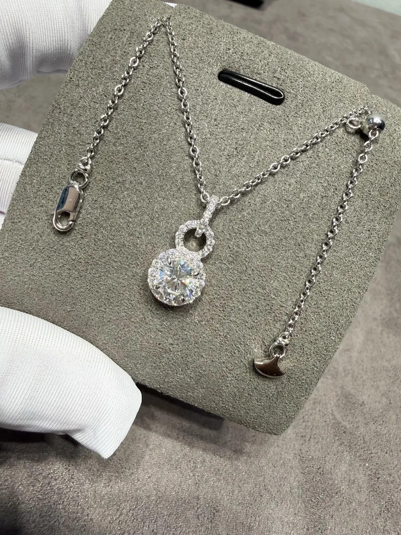 Collar Plata Blanca Péndant Halo Doble Bucle Piedra Central Brillante Redonda 3