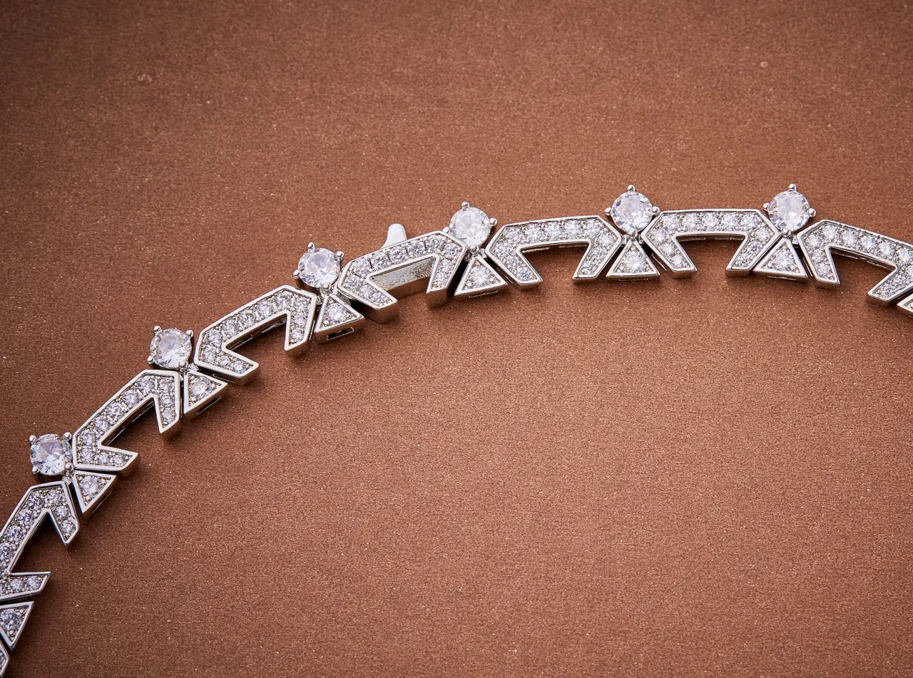 Silver Yellow Geometric Link Design Pavé-Set Diamonds Necklace 6