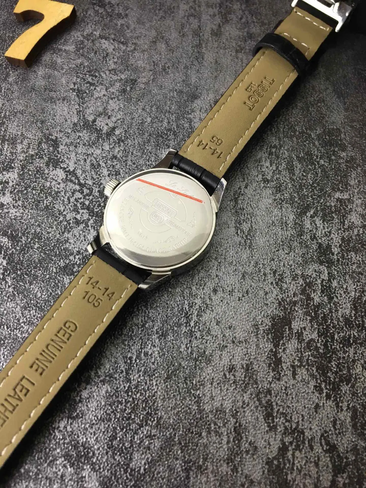 Tissot Le Locle Automático Esfera Branca Guilloché Cinto de Couro Preto Relógio Mecânico 3