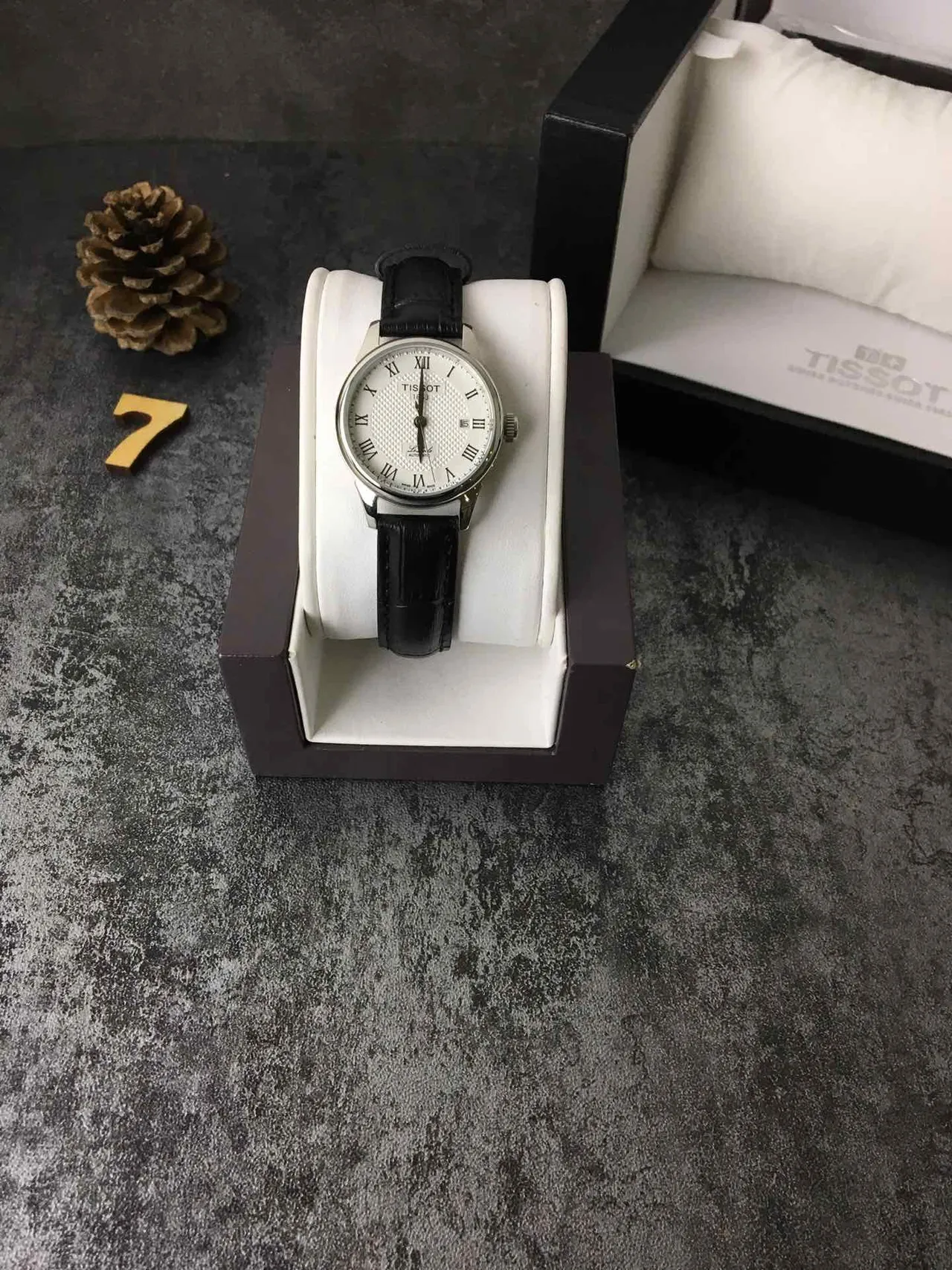 Tissot Le Locle Automático Esfera Branca Guilloché Cinto de Couro Preto Relógio Mecânico 4