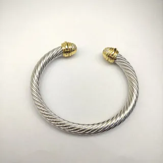 Pulsera de cable trenzado de dos tonos con tapas Pavé