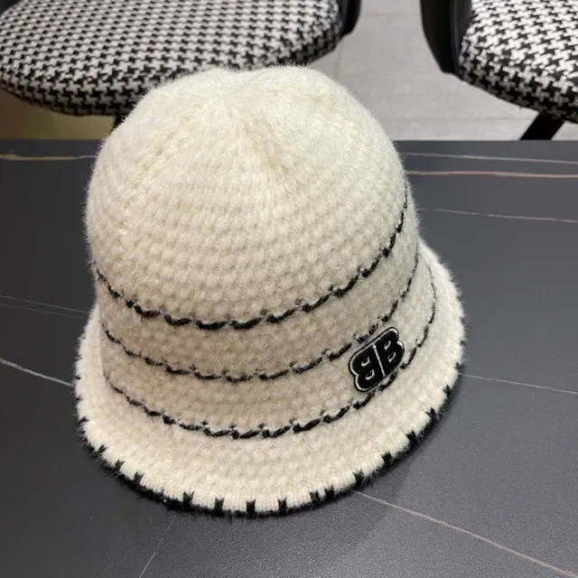 White and Black Zigzag Knitted Bucket Hat 6