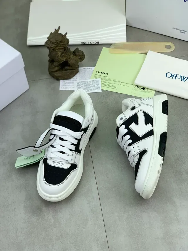 White Black Low-Top Two-Tone Sneakers 5
