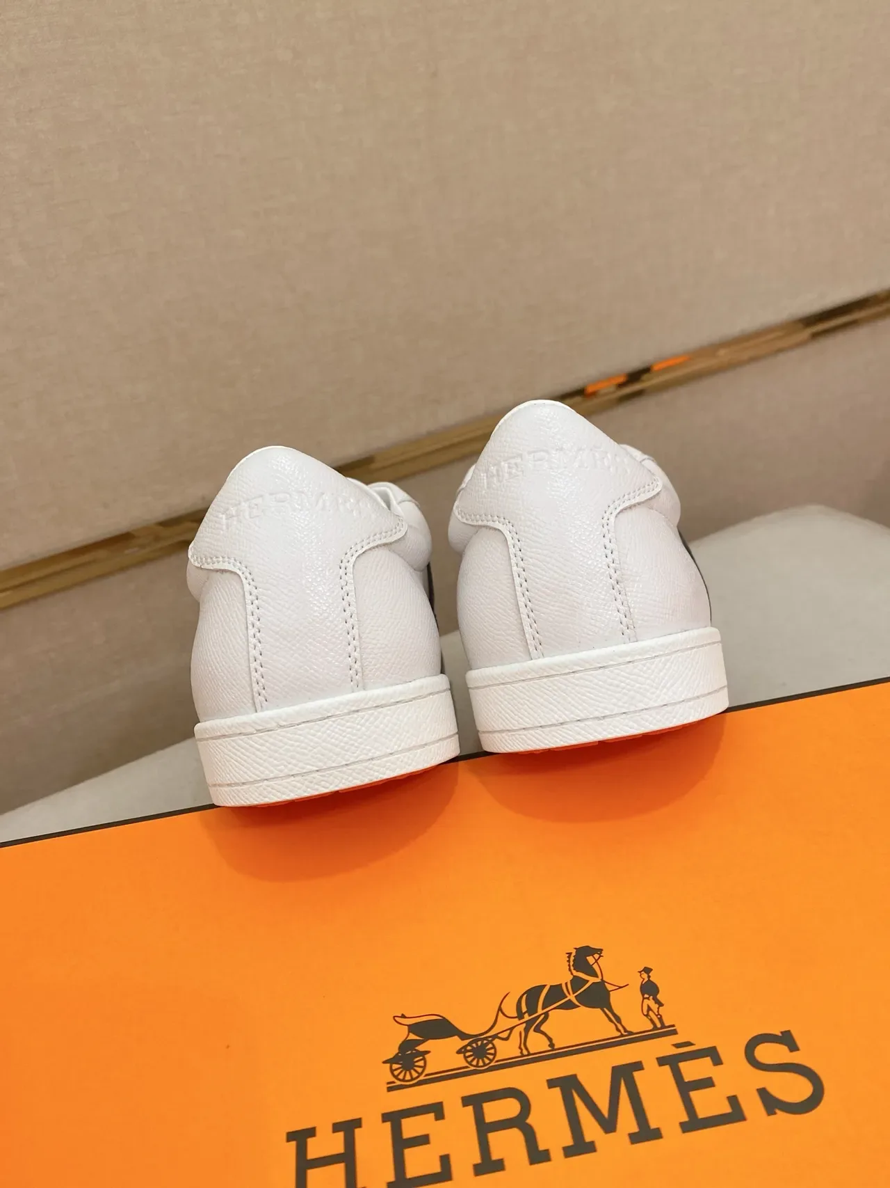 White Blue Low-Top Panelled Upper Sneakers 3