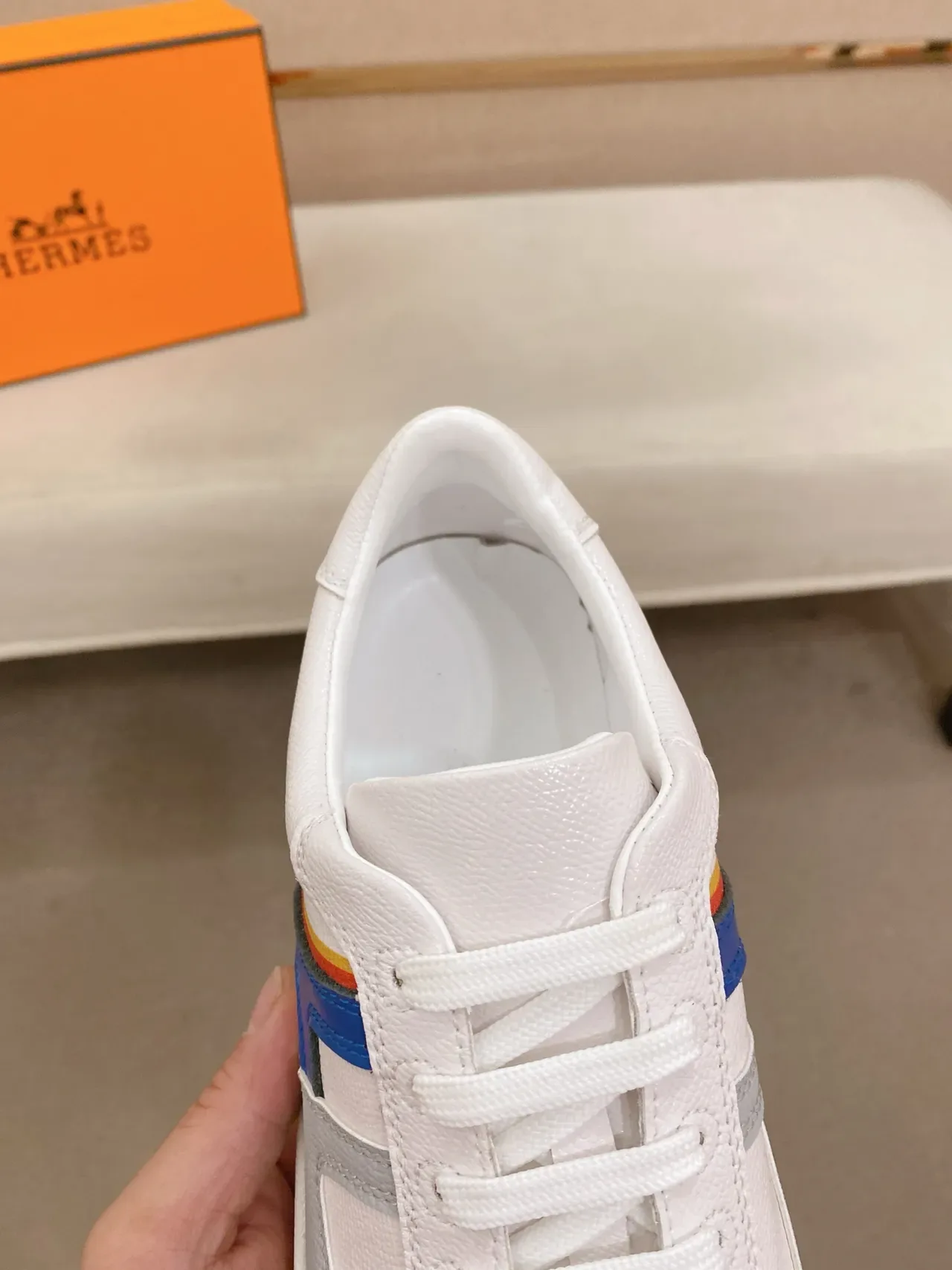 White Blue Low-Top Panelled Upper Sneakers 4