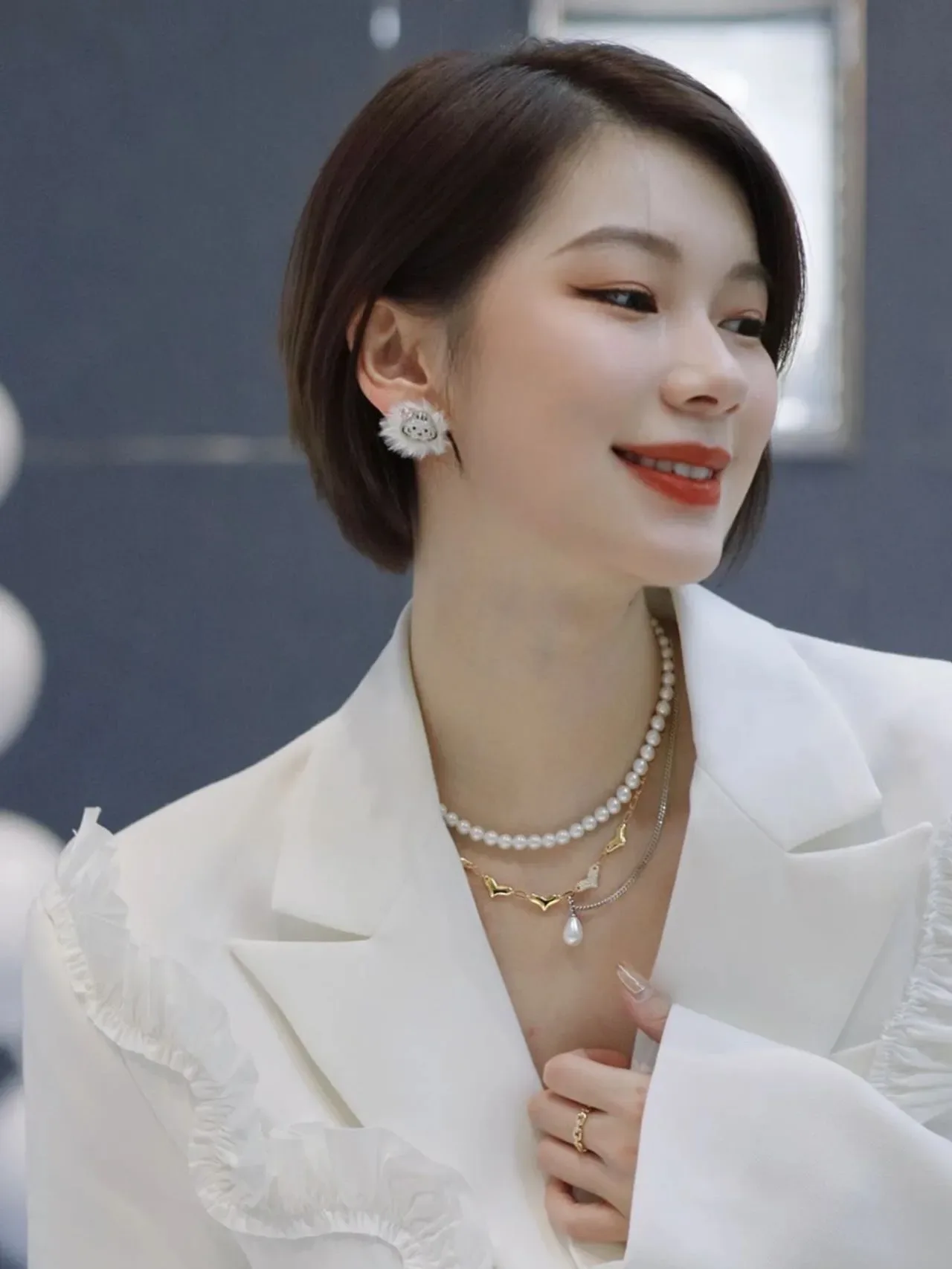 White Gold Layered Pearl Necklace 2