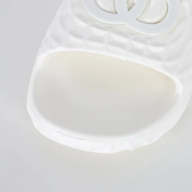 White Molded Monolithic Construction Quilted Diamond-Pattern Texture Slippers 5