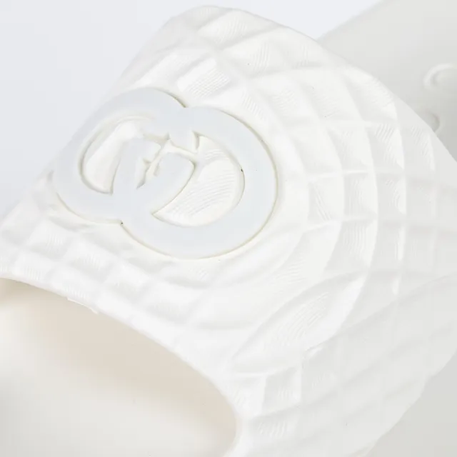 White Molded Monolithic Construction Quilted Diamond-Pattern Texture Slippers 6