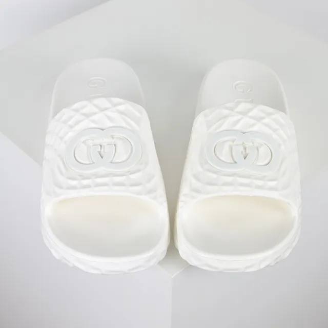 White Molded Monolithic Construction Quilted Diamond-Pattern Texture Slippers 8