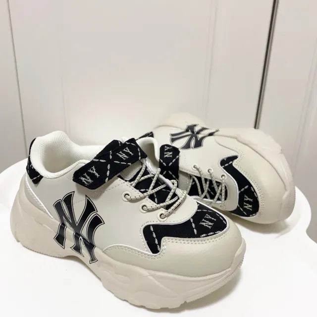 White Navy Platform Sole Cartoon Bear Graphic Chunky Sneakers 24