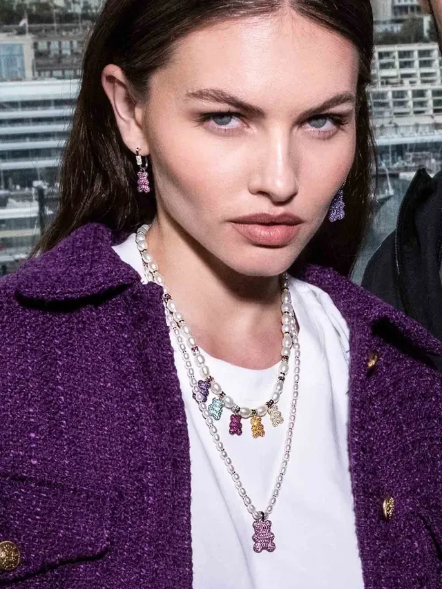 Collier de perles blanches et roses avec pendentif ours en gomme incrusté de cristaux 2