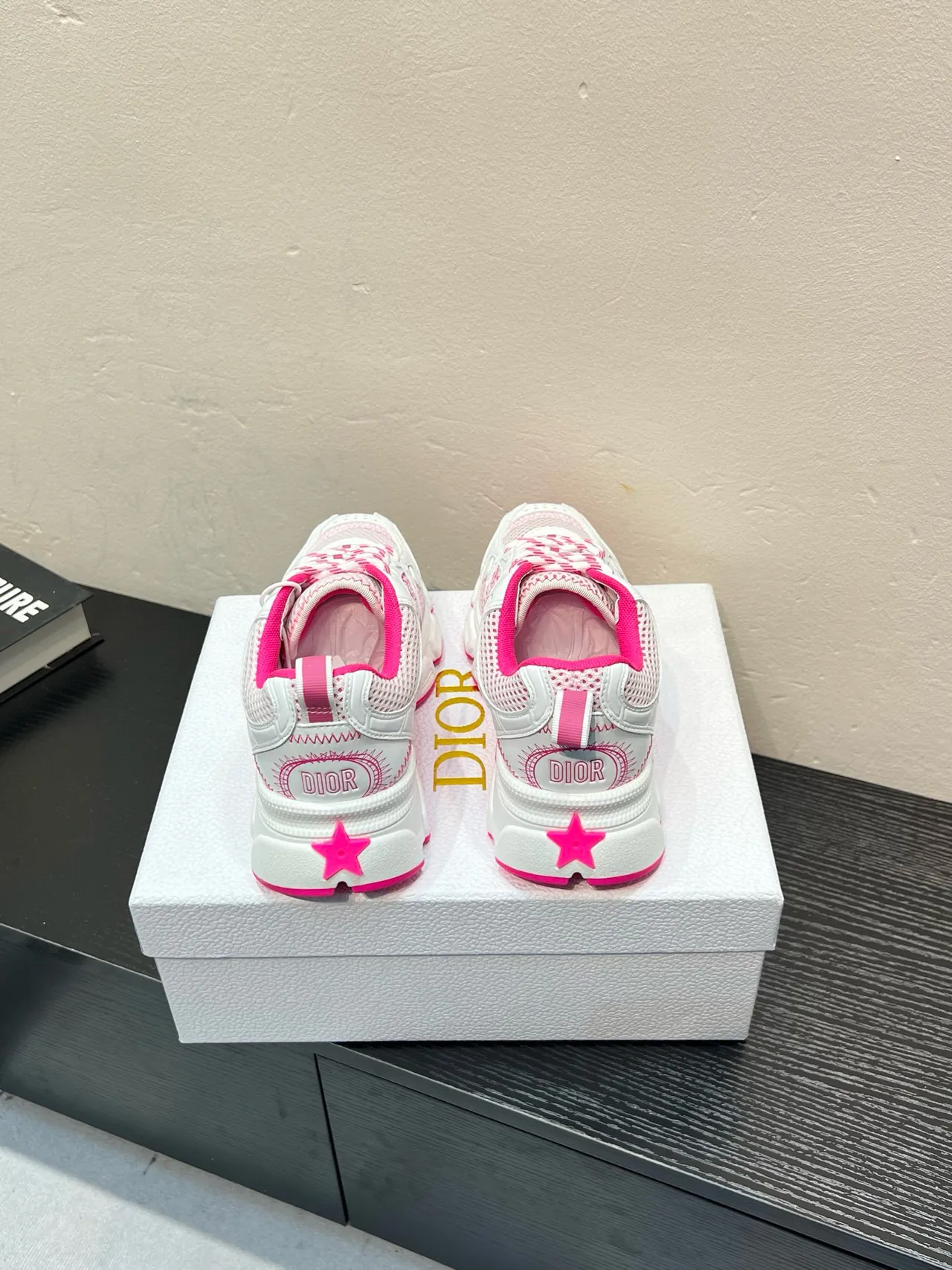 White Pink Platform Sole Mesh And Synthetic Overlay Construction Chunky Sneakers 6