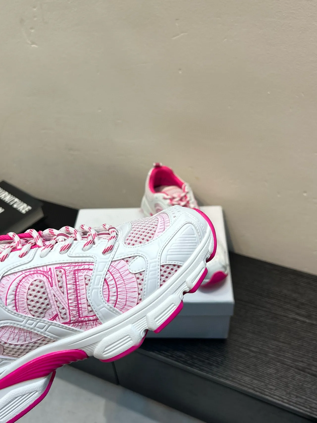 White Pink Platform Sole Mesh And Synthetic Overlay Construction Chunky Sneakers 9
