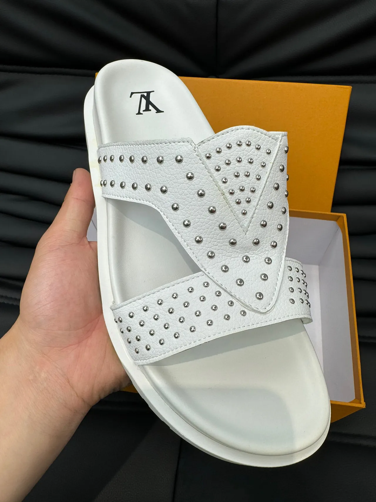 White Studded Crisscross Strap Platform Casual Sandals 7