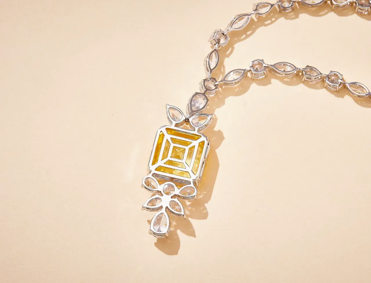 Yellow White Cushion-Cut Central Gem Marquise And Round Stone Halo Necklace 3